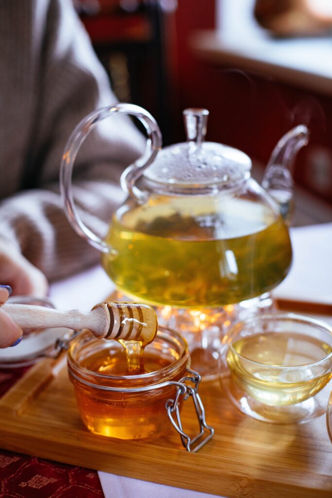 honey pot and tea pot