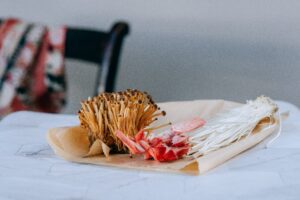 Read more about the article Enoki Mushroom Salad: A Nutrient-Rich Delight for Brain Health