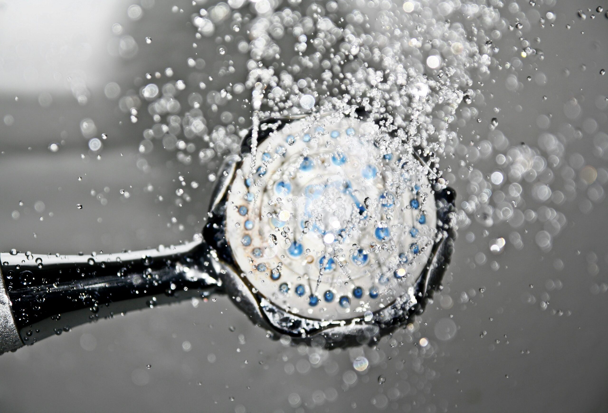 Shower head sewing water or the post Cold Shower Therapy